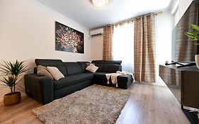 Newly Renovated Apartment Luce Zadar